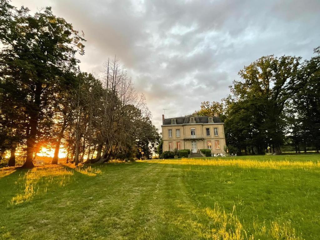 Chateau Du Grand Lucay Bourbon-l'Archambault Ngoại thất bức ảnh